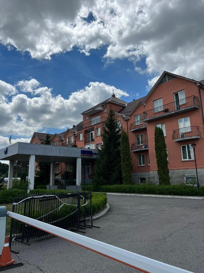 Готель Ягодин Starovoitove Экстерьер фото