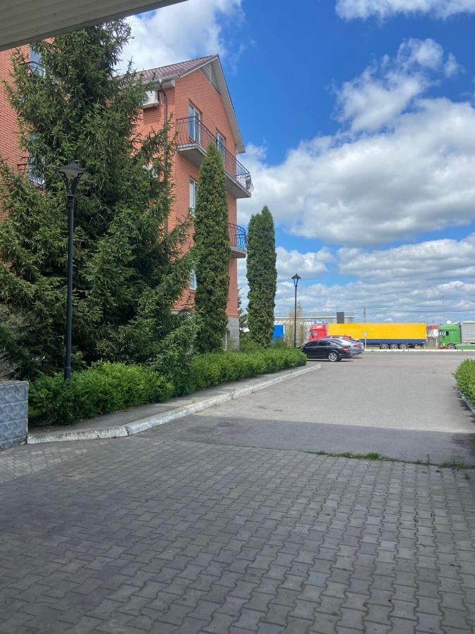 Готель Ягодин Starovoitove Экстерьер фото